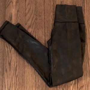 Aerie shiny black leggings NEW